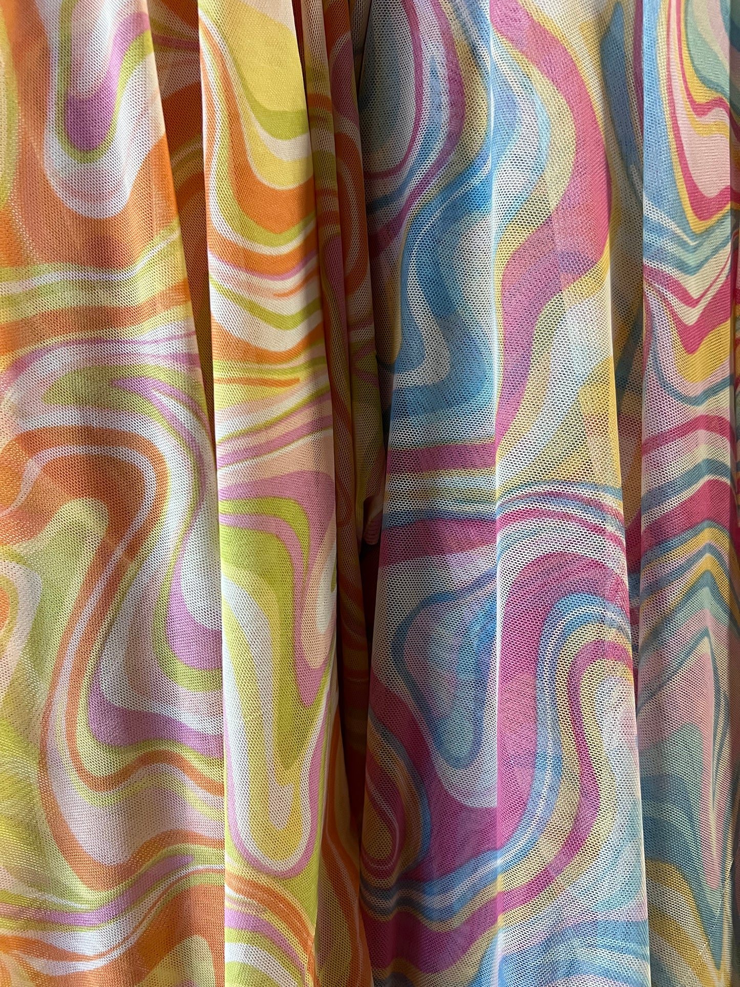 Retro Groovy Swirls / Mesh